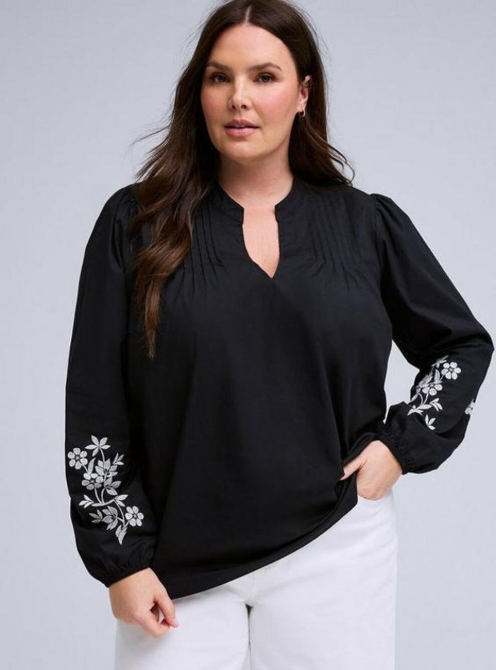 Belle Isle by Torrid Black Embroidered Sleeve Popover Blouse Size 2 (2X)